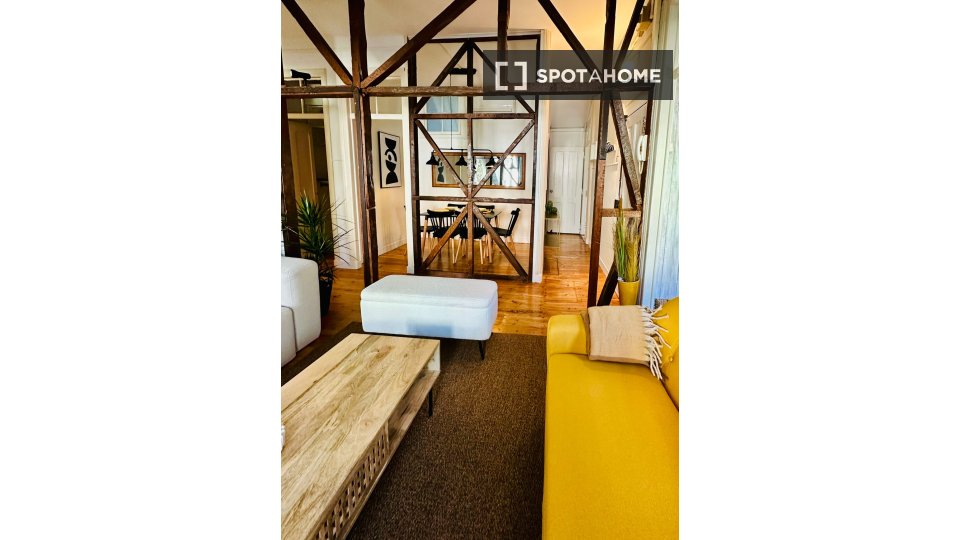 Apartment Lisbon, 2 beds, 70m² — photo 11
