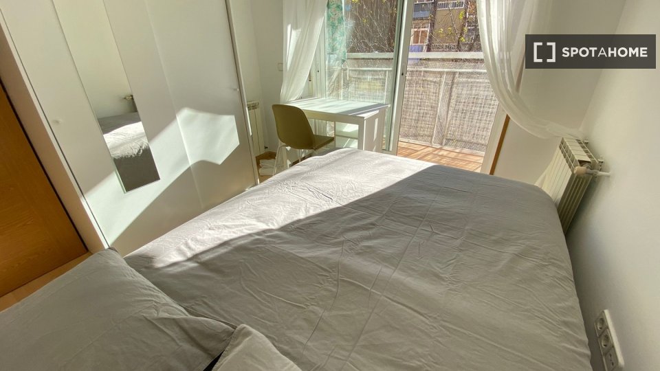 Double room Madrid, 4 beds — photo 4