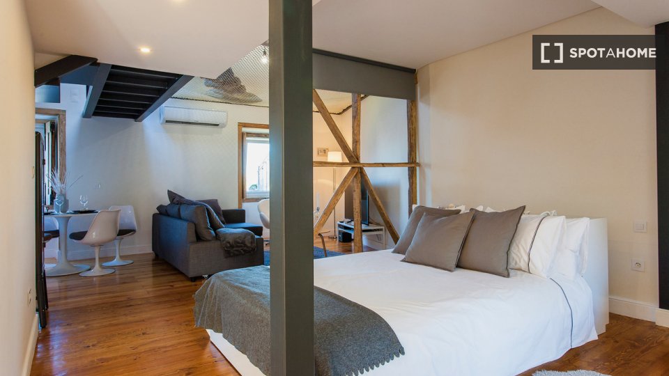 Apartment mono Lisbon, 110m² — photo 15