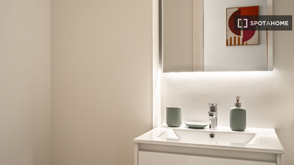 Apartment Lisbon, 3 beds, 118m² — photo 3