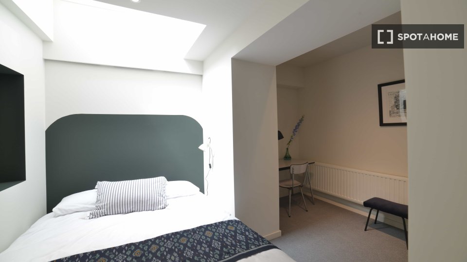 Double room Brussels, 14 beds — photo 17