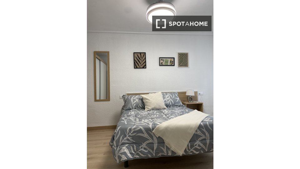 Double room Zaragoza, 4 beds — photo 2