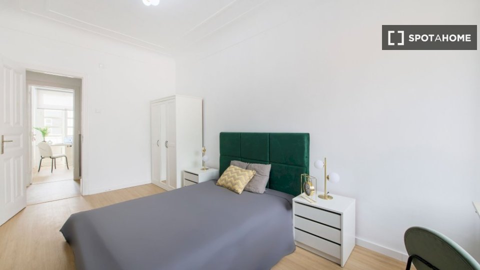 Double room Lisbon, 7 beds — photo 16