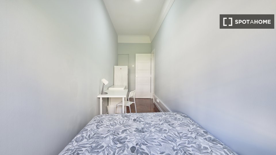 Double room Lisbon, 16 beds — photo 10