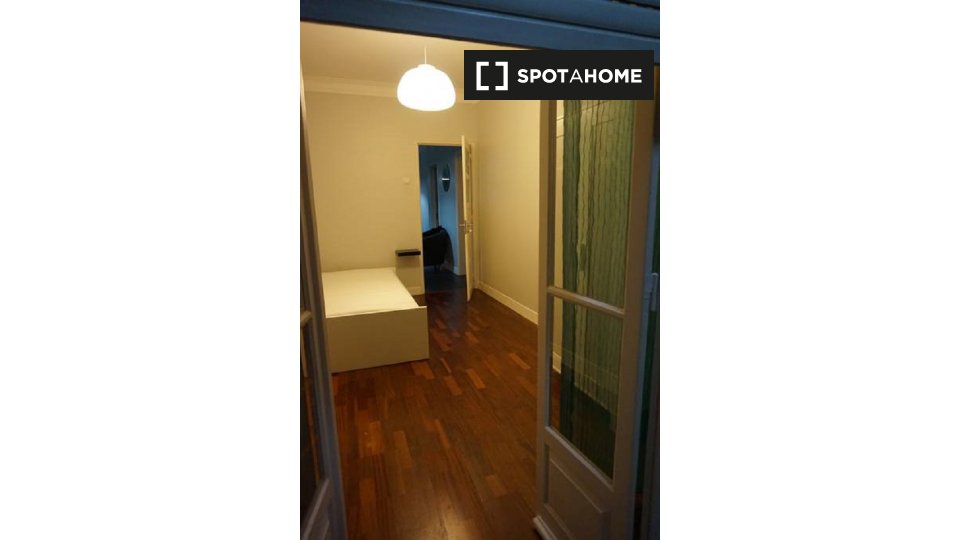 Double room Lisbon, 4 beds, 160m² — photo 4