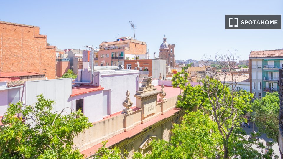 Double room Barcelona, 4 beds, 90m² — photo 4