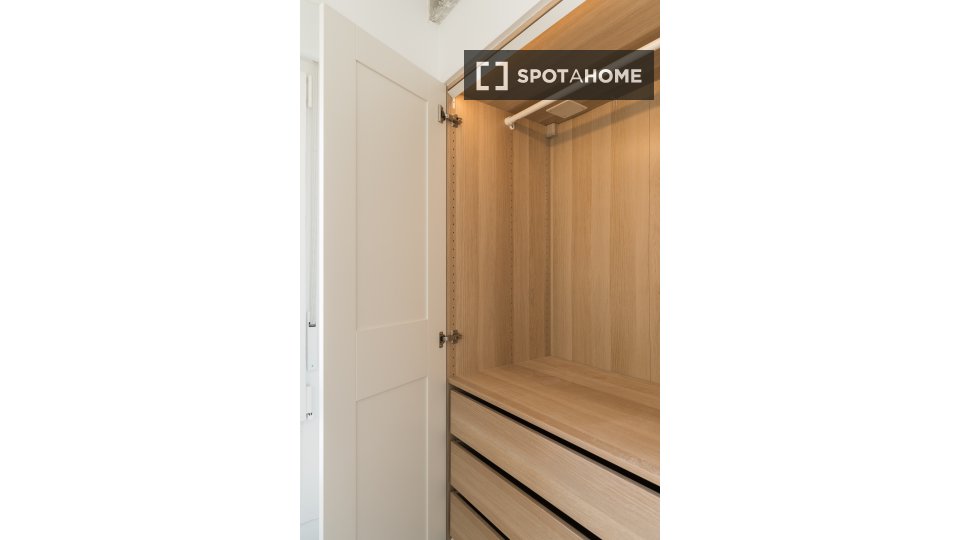 Double room Madrid, 6 beds — photo 18