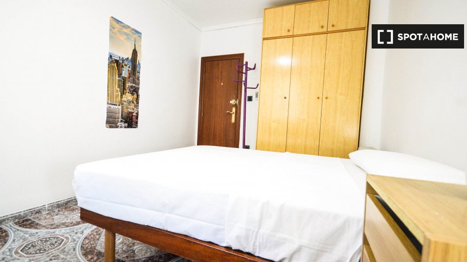 Acogedora habitación en alquiler en Algirós, Valencia