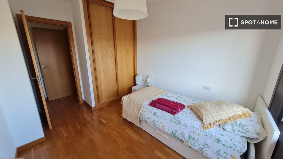 Apartment Vigo, 3 beds, 130m² — photo 4