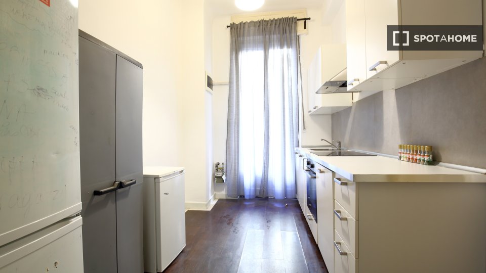 Double room Milan, 7 beds, 178m² — photo 14