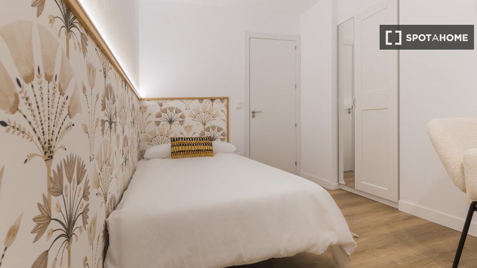 Double room Madrid, 4 beds, 90m² — photo 4