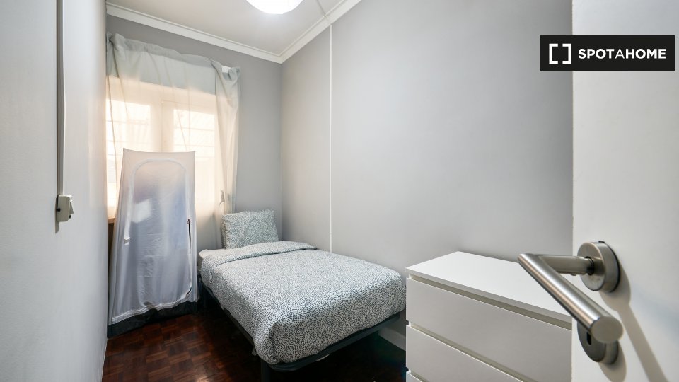 Double room Lisbon, 6 beds — photo 1