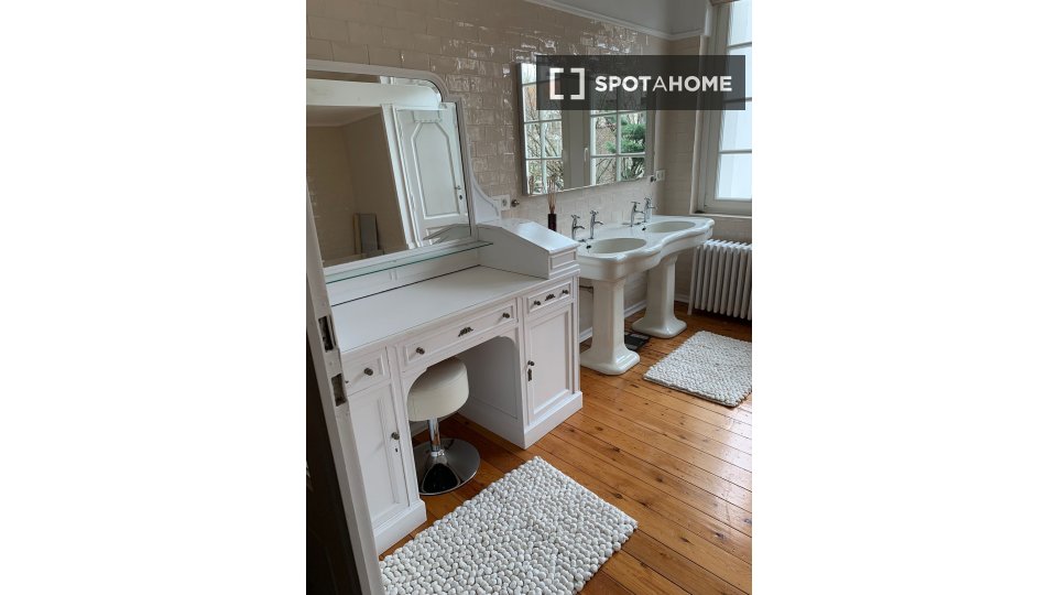 Double room Brussels, 7 beds — photo 2