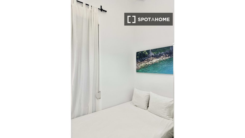 Double room Barcelona, 2 beds, 70m² — photo 7