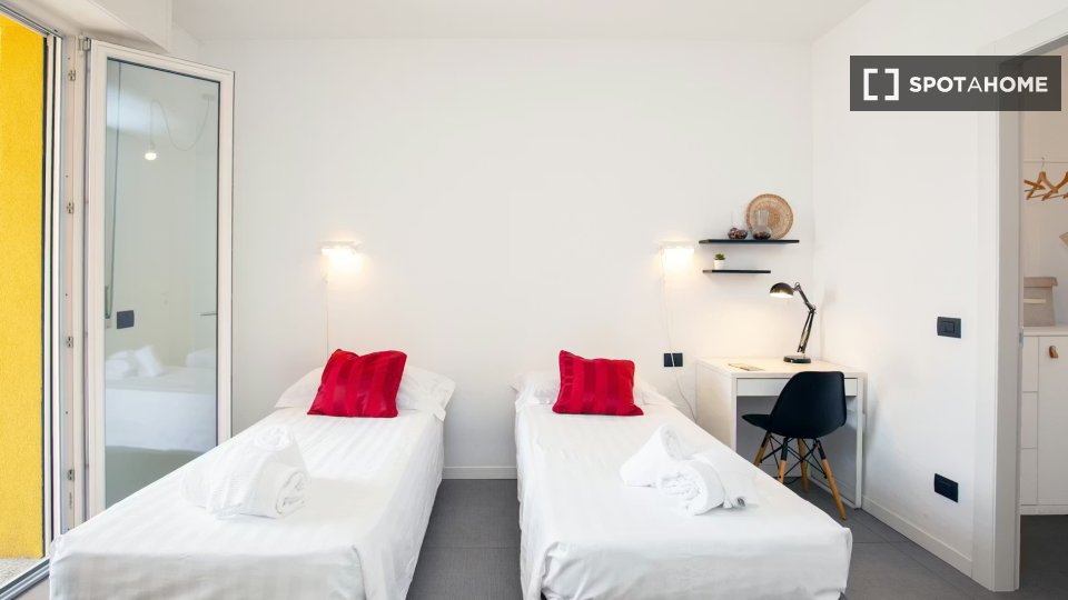 Double room Milan, 5 beds — photo 20