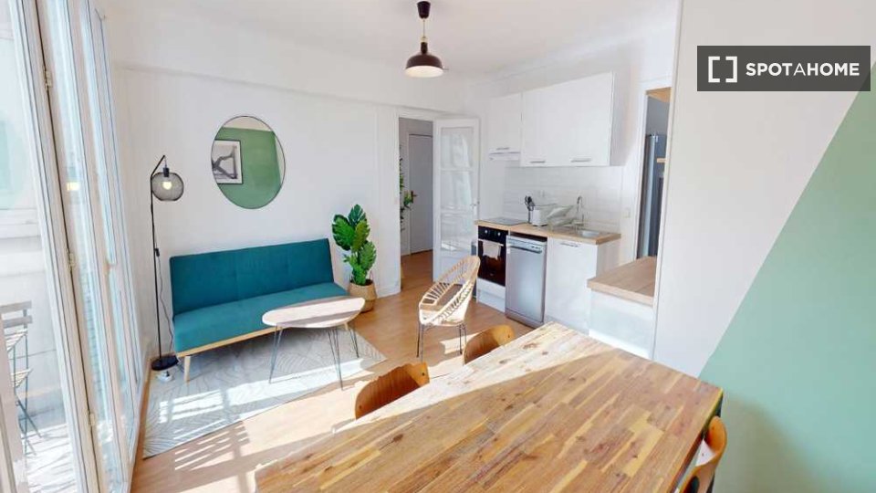 Double room Paris, 5 beds, 110m² — photo 2