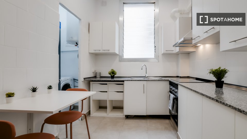 Double room Barcelona, 6 beds, 100m² — photo 15