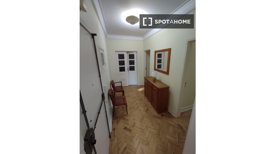 Double room Lisbon, 6 beds, 165m² — photo 17