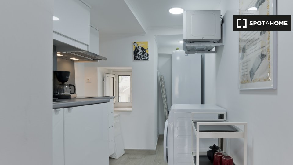 Apartment mono Lisbon — photo 26