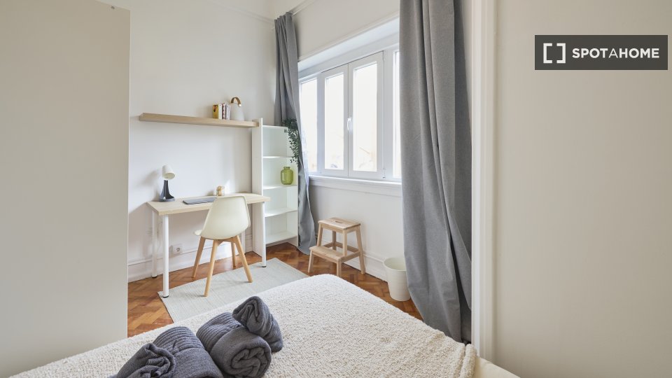 Double room Lisbon, 10 beds — photo 45
