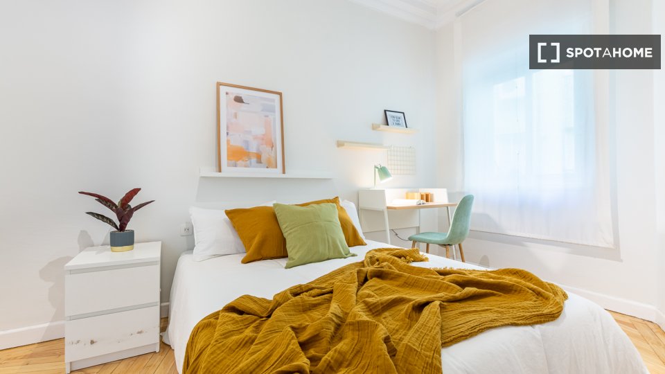 Double room Madrid, 6 beds — photo 6