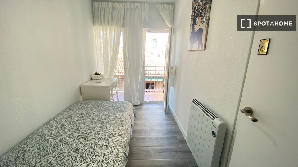 Double room Madrid, 7 beds — photo 1
