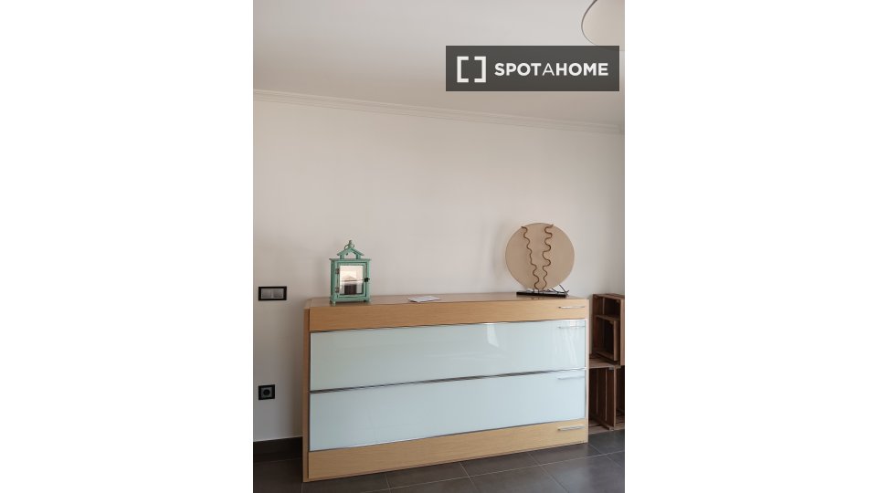 Apartment Valencia, 2 beds, 80m² — photo 16