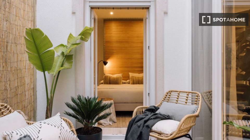 Apartment Lisbon, 2 beds — photo 18