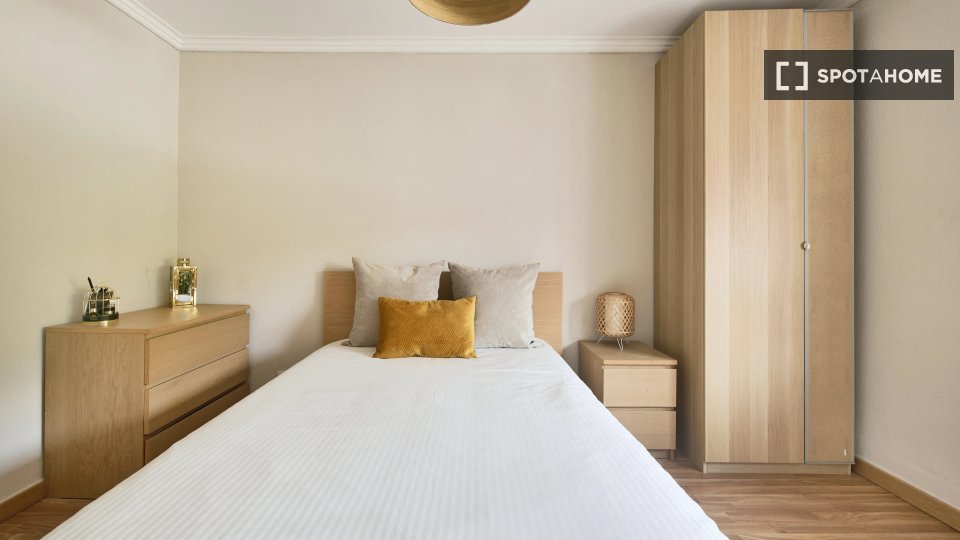 Double room Lisbon, 4 beds — photo 3