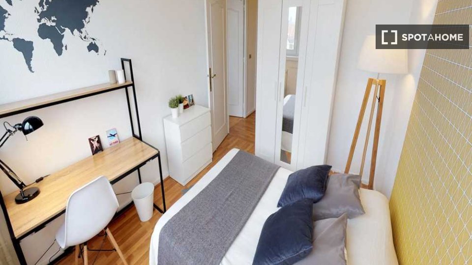 Double room Lille, 5 beds, 110m² — photo 13