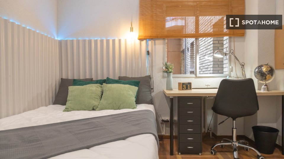 Double room Madrid, 4 beds — photo 2