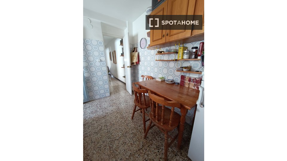 Apartment Alicante, 2 beds, 86m² — photo 2