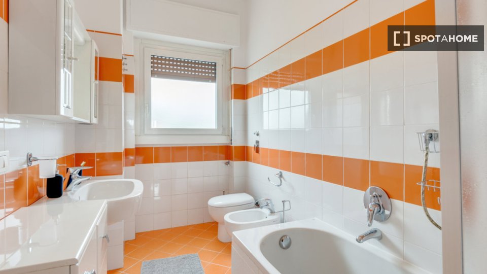 Double room Milan, 3 beds, 105m² — photo 13