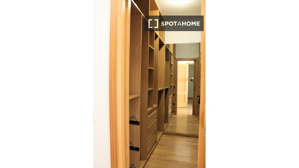 Double room Madrid, 5 beds — photo 16