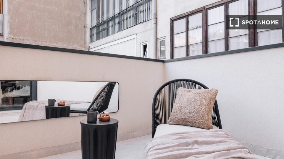 Apartment Barcelona, 2 beds, 76m² — photo 21