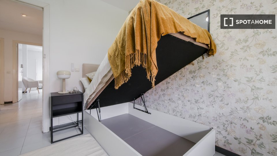 Double room Madrid, 5 beds — photo 50
