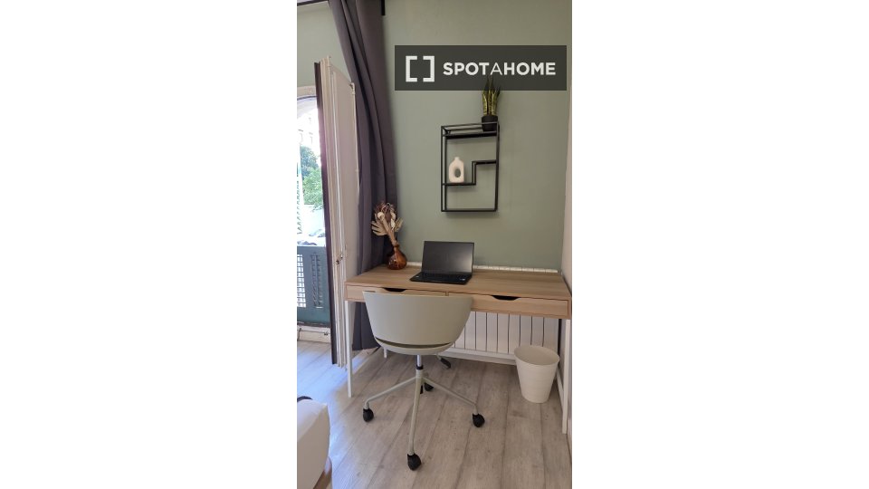 Double room Barcelona, 6 beds, 180m² — photo 8