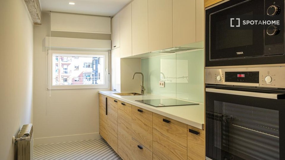 Double room Madrid, 4 beds — photo 12