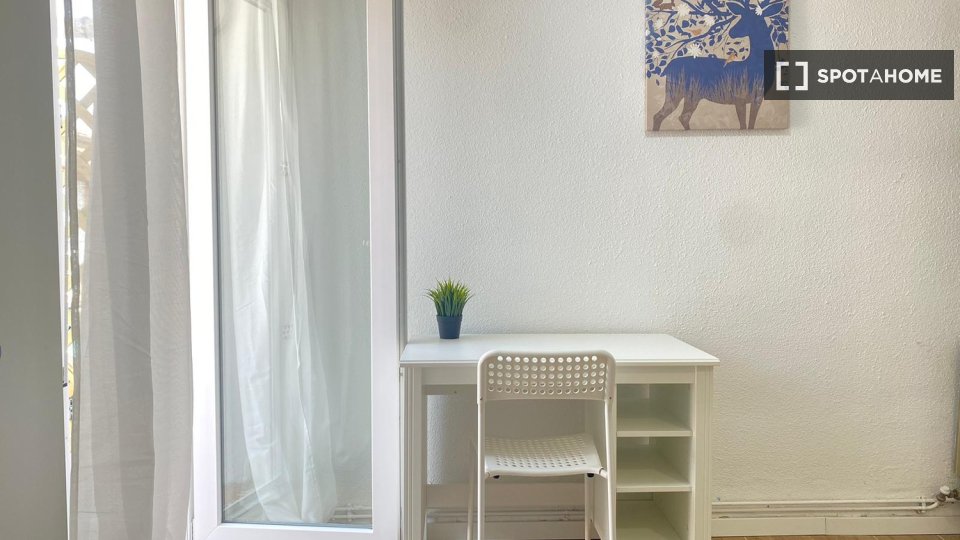 Chambre double Madrid, 5 chambres — photo 9