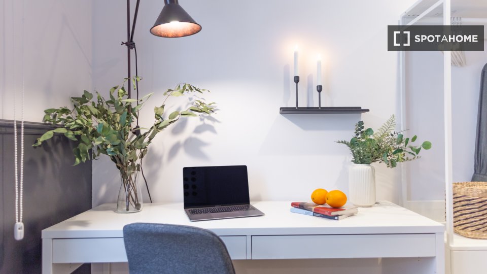 Double room Barcelona, 16 beds, 380m² — photo 12