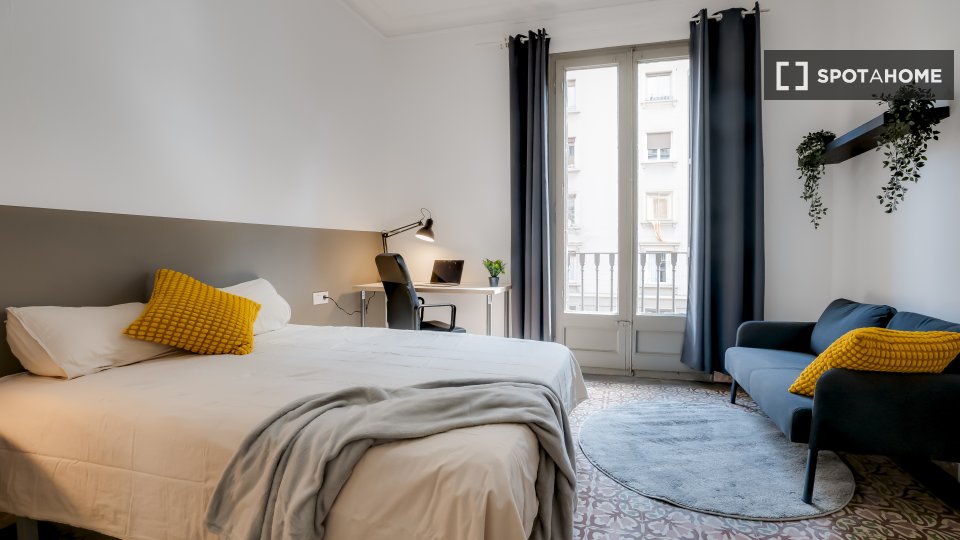 Double room Barcelona, 6 beds, 100m² — photo 6