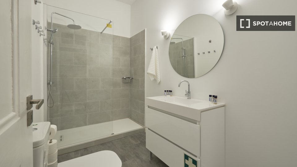 Apartment Lisbon, 3 beds — photo 13