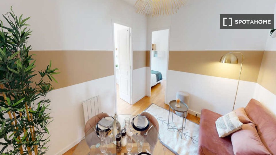 Double room Paris, 4 beds, 80m² — photo 3
