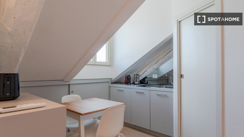 Appartamento Torino, 1 camera, 35m² — foto 2