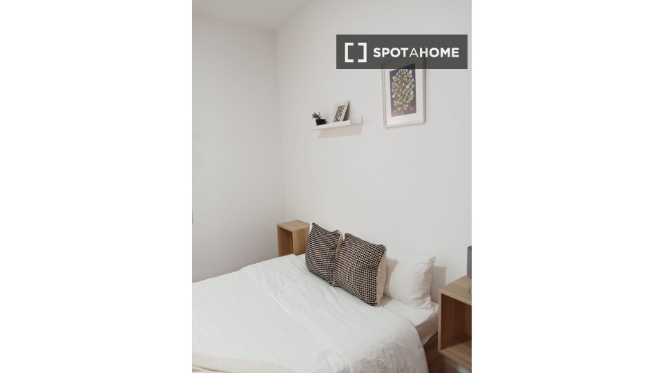 Double room Madrid, 5 beds — photo 6