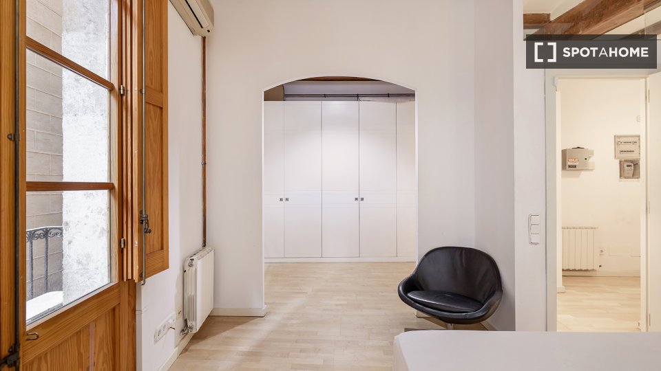 Apartment Barcelona, 2 beds — photo 1
