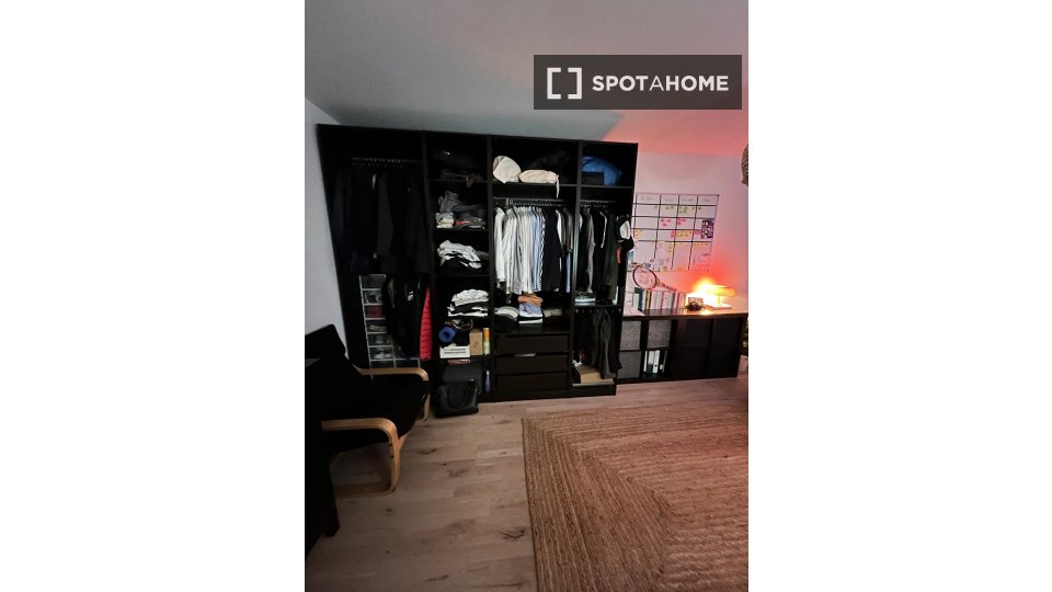 Apartment Hamburg, 1 bed, 48m² — photo 7