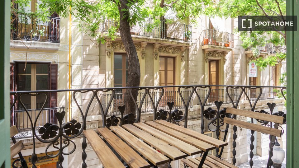 Double room Barcelona, 4 beds, 90m² — photo 15
