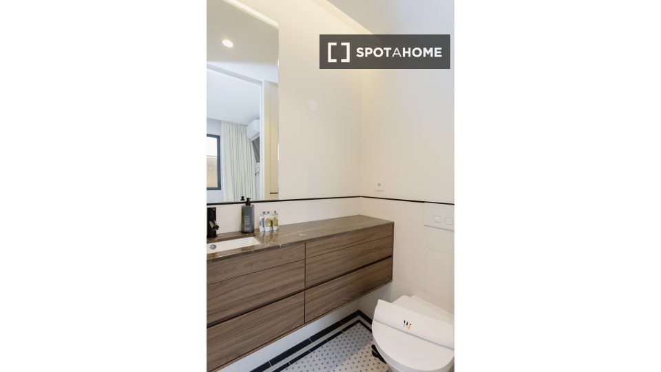 Apartment Porto, 2 beds, 247m² — photo 12