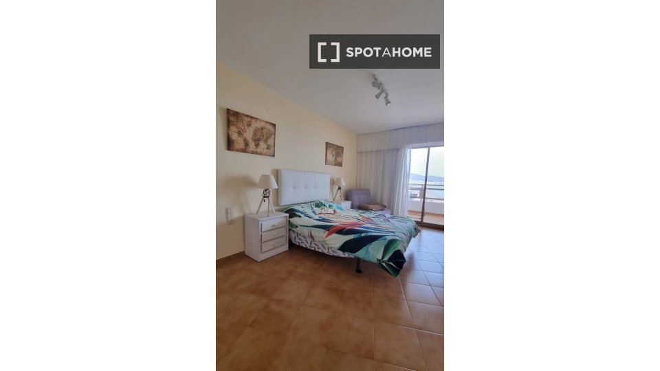 Apartment Valencia, 4 beds, 140m² — photo 19